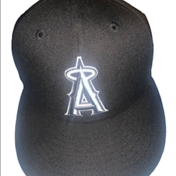 Angels fitted hat - Picture 2 of 3